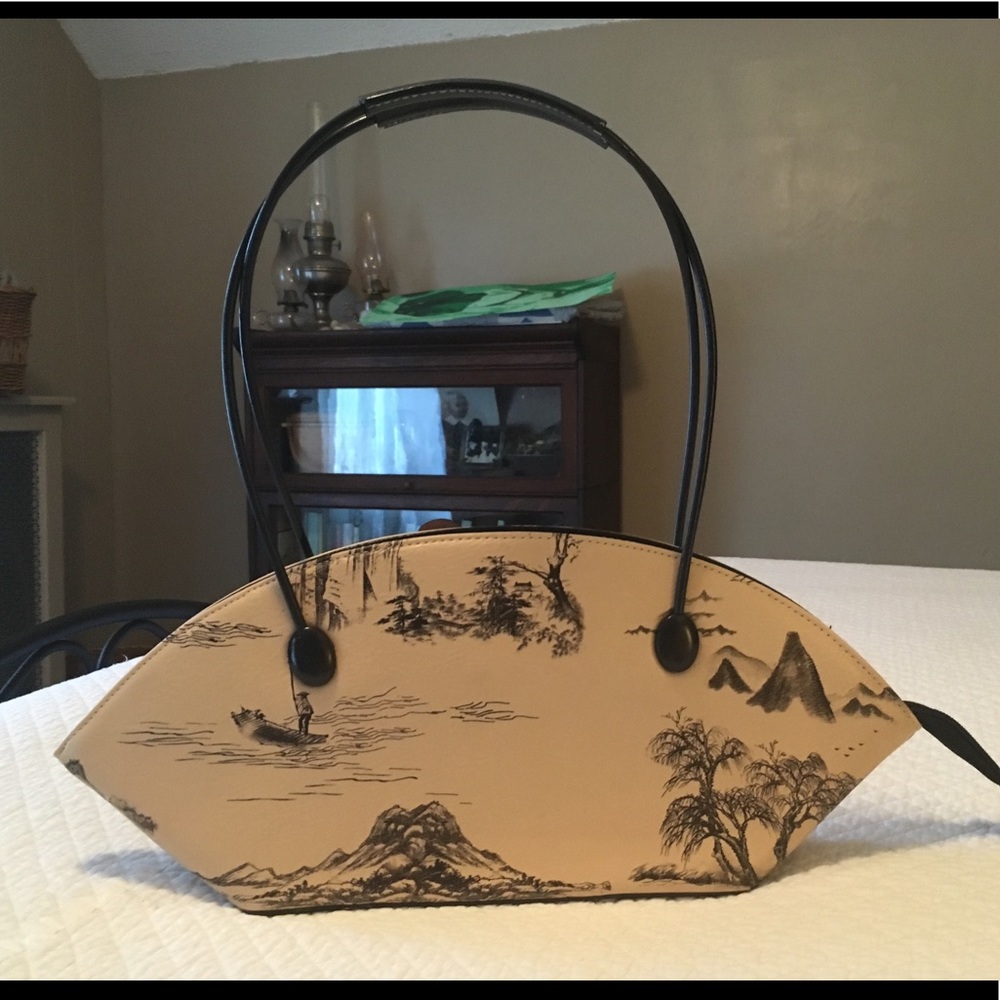 Fan handbag